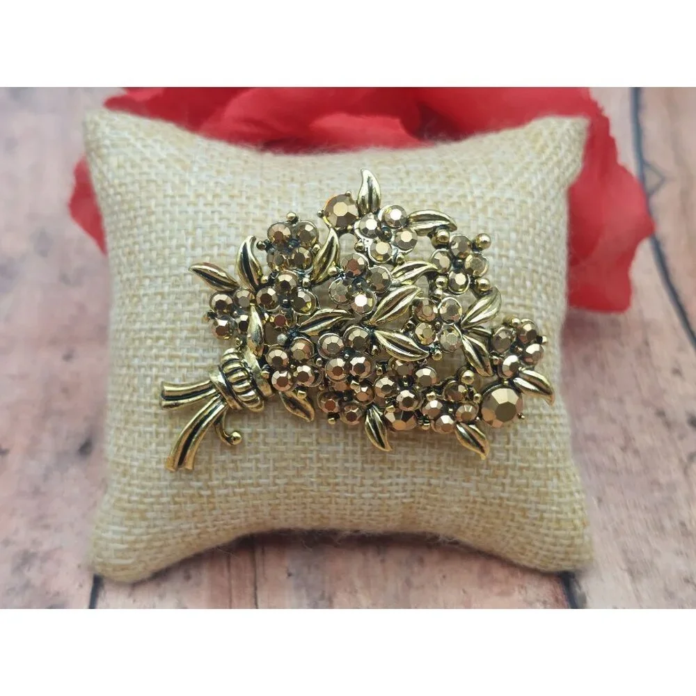 Vintage Hollycraft 1954 Mid Century Gold Rhinestones Brooch Pin Flower Bouquet